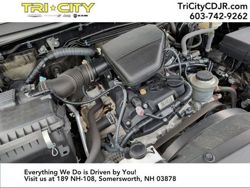 Used 2019 Toyota Tacoma SR image 28