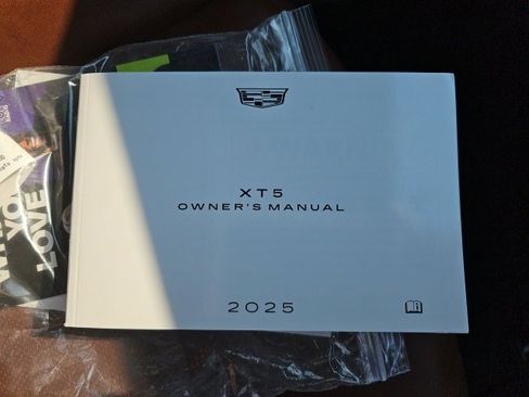 Used 2025 Cadillac XT5 Sportv image 28