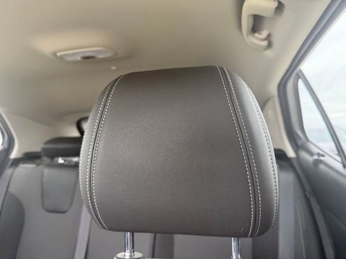 Used 2025 Buick Encore GX Preferred AWD/4WD image 29