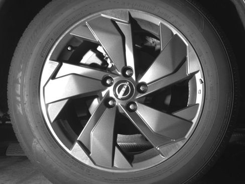 Used 2025 Nissan Rogue SV image 15