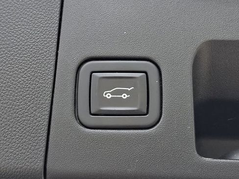 Used 2021 Cadillac XT4 Luxury w/ Trailering Package AWD/4WD image 41