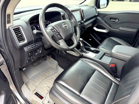 Used 2024 Nissan Frontier SL w/ Technology Package image 10