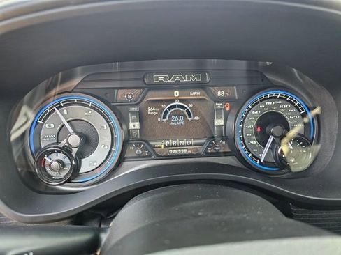 Used 2022 RAM 1500 Limited w/ Body Color Bumper Group image 16