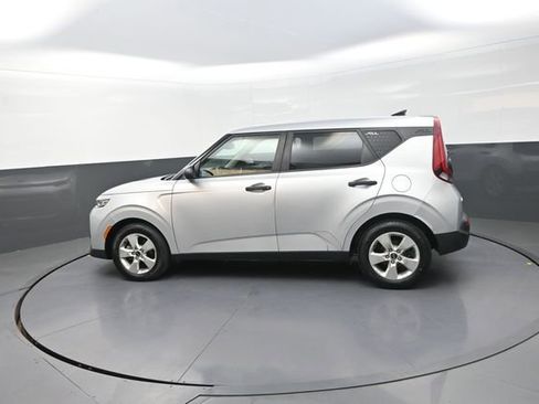 Used 2021 Kia Soul LX image 54