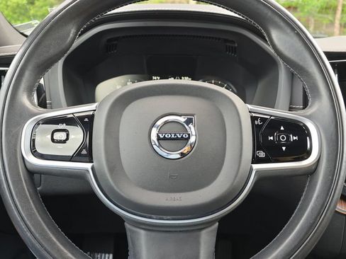 Used 2020 Volvo XC60 T5 Inscription AWD/4WD image 26