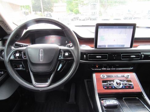 Used 2023 Lincoln Aviator Reserve w/ Equipment Group 201A AWD/4WD image 5
