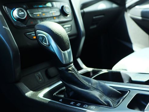 Used 2018 Ford Escape SE image 50