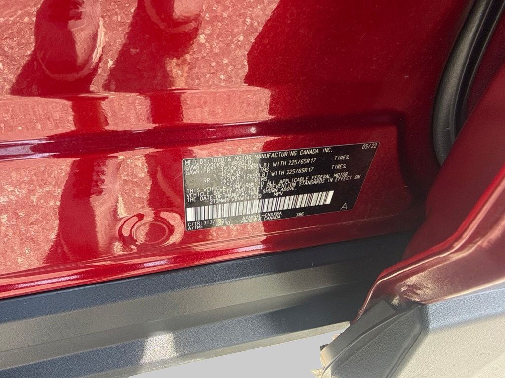Used 2022 Toyota RAV4 LE AWD/4WD image 28