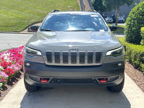 Used 2022 Jeep Cherokee Trailhawk w/ Comfort/Convenience Group AWD/4WD image 2