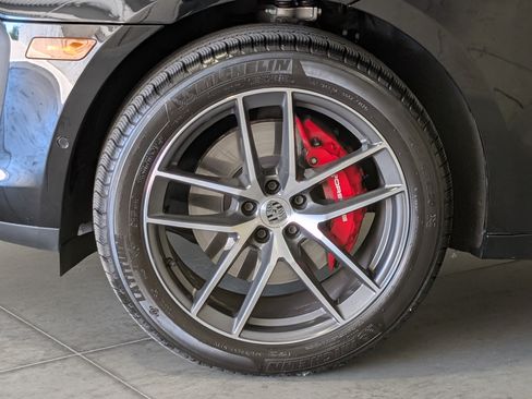 Certified 2025 Porsche Macan S AWD/4WD image 56