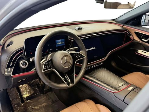 Used 2025 Mercedes-Benz E 350 Sedan image 8