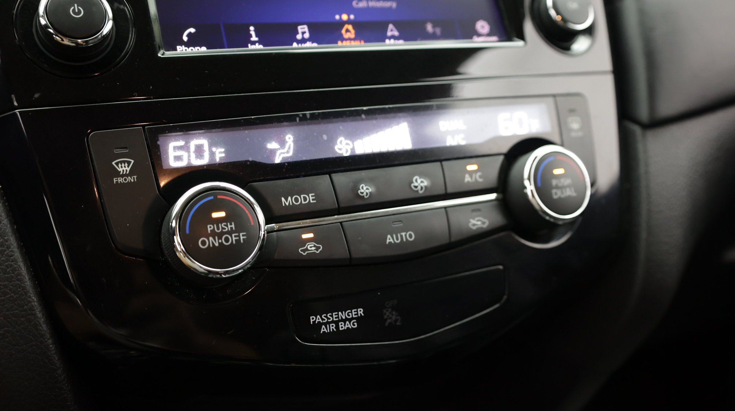 Used 2018 Nissan Rogue SL FWD image 19