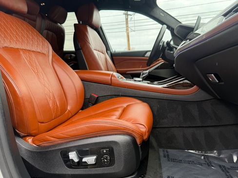 Used 2021 BMW X7 xDrive40i w/ M Sport Package image 29