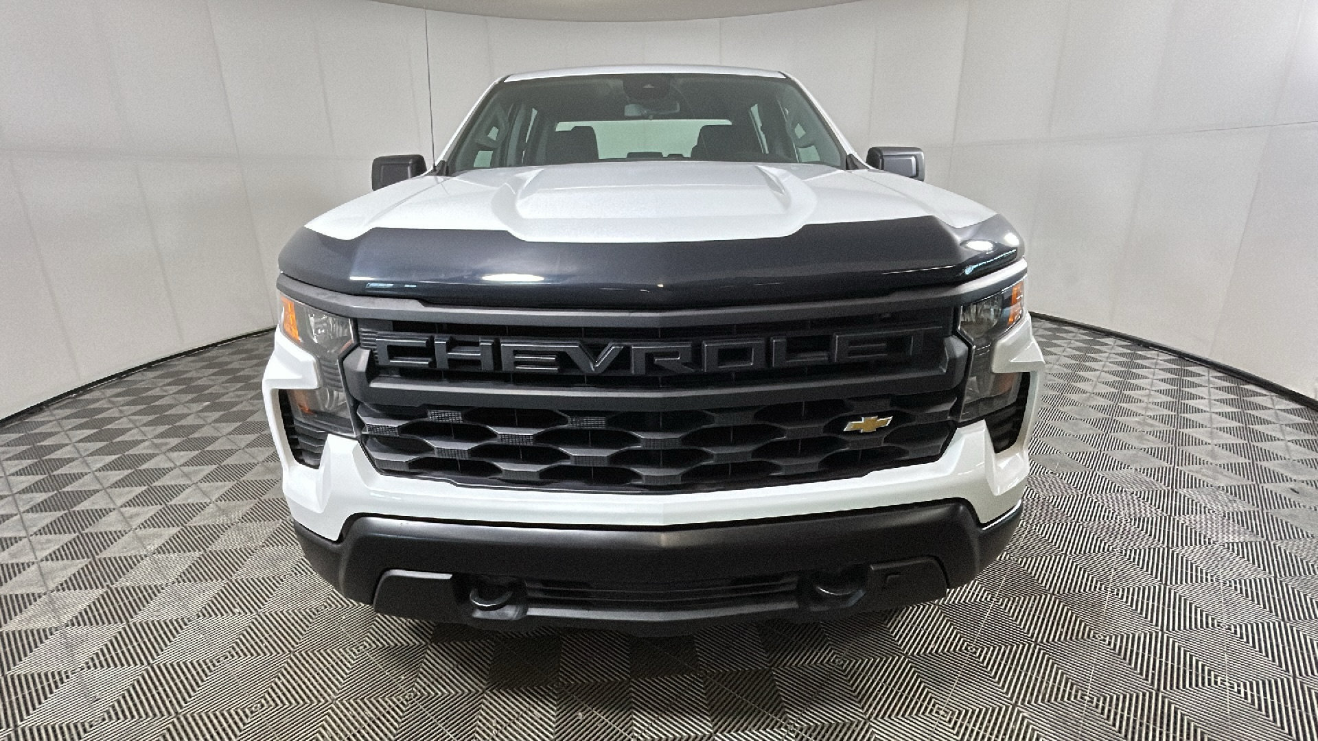 Used 2022 Chevrolet Silverado 1500 W/T w/ Trailering Package AWD/4WD image 8