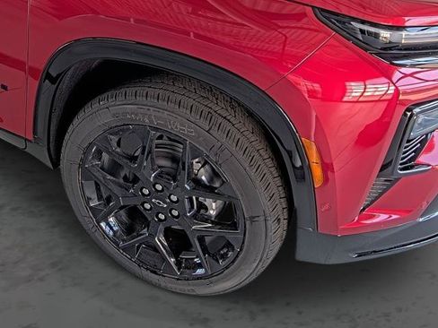 New 2026 Chevrolet Traverse RS w/ LPO, Floor Liner Package FWD image 16