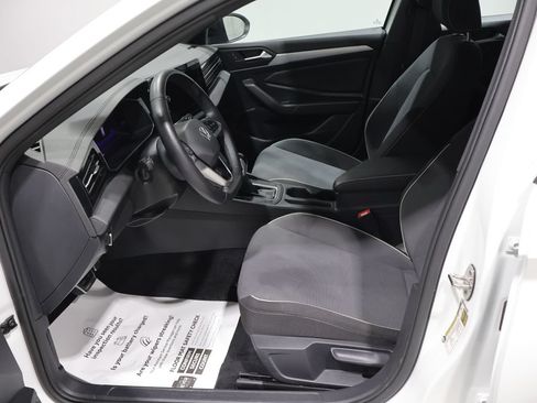 Used 2025 Volkswagen Jetta Sport FWD image 11