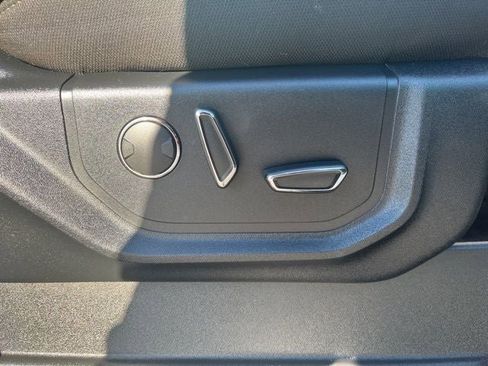 Used 2018 Ford F150 XLT w/ Equipment Group 302A Luxury image 21