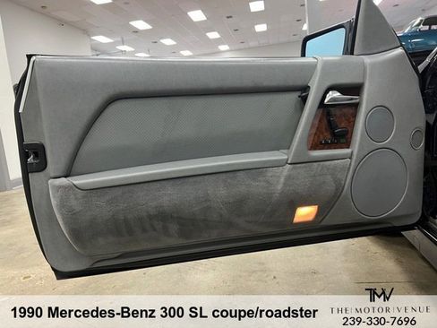 Used 1990 Mercedes-Benz 300 SL image 29