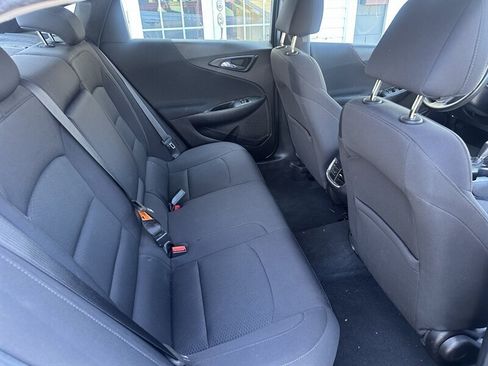 Used 2017 Chevrolet Malibu LT FWD image 13
