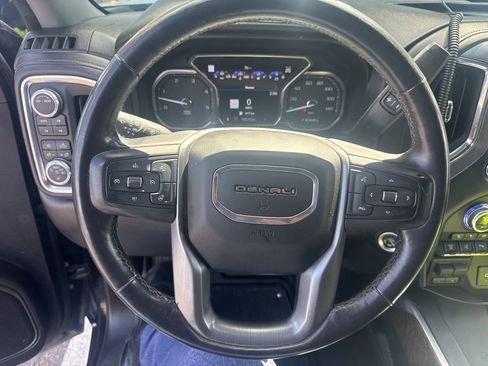Used 2021 GMC Sierra 2500 Denali w/ Denali Black Diamond Edition image 9