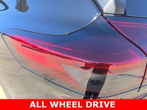 Used 2024 Nissan Rogue SV w/ SV Premium Package image 35