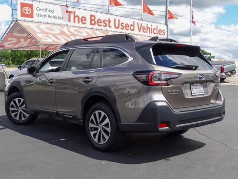 Used 2024 Subaru Outback Premium image 9