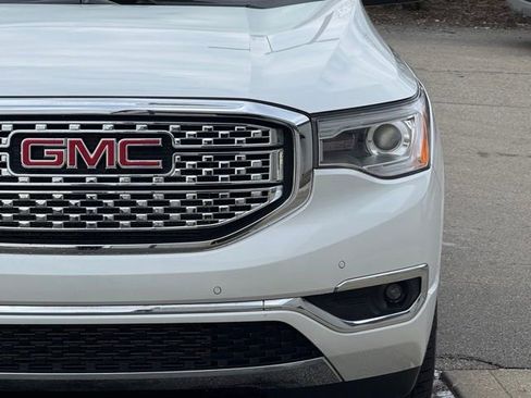 Used 2018 GMC Acadia Denali image 10
