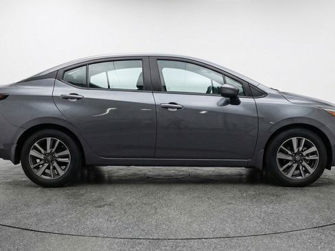 Used 2025 Nissan Versa SV image 11