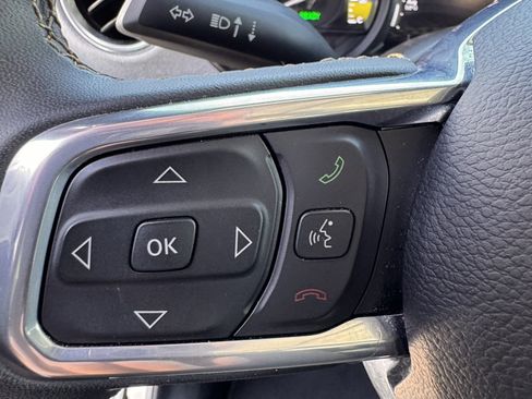 Used 2024 Jeep Wrangler Sahara image 17