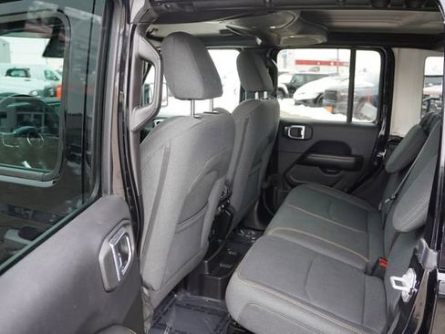 Certified 2025 Jeep Wrangler Unlimited Sahara w/ Safety Group image 17