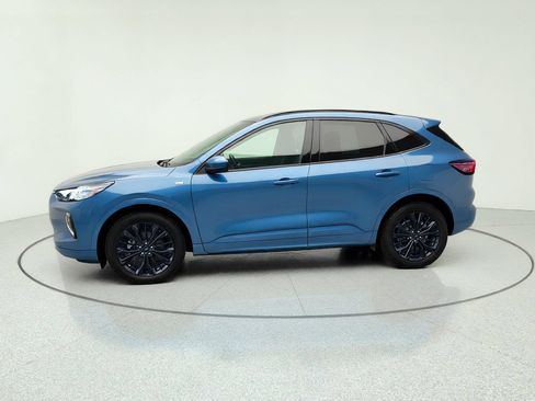 Used 2023 Ford Escape ST-Line Elite w/ Premium Technology Package AWD/4WD image 3