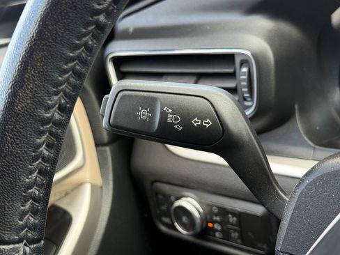 Certified 2022 Ford Explorer XLT w/ Equipment Group 202A image 21