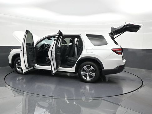 Used 2023 Honda Pilot EX-L image 28