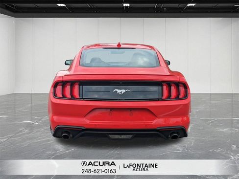 Used 2023 Ford Mustang Premium image 4
