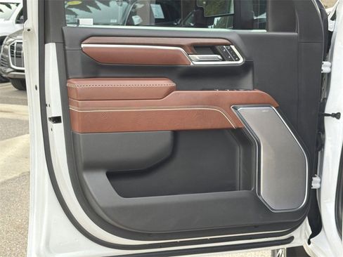 Used 2024 GMC Sierra 2500 Denali Ultimate image 19