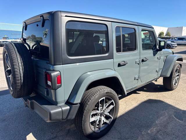 Used 2024 Jeep Wrangler Unlimited w/ Convenience Group AWD/4WD image 5