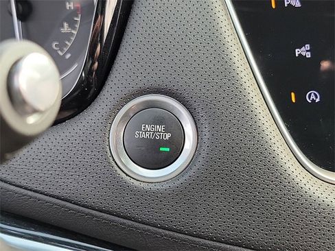 Used 2025 Cadillac XT5 Premium Luxury w/ Technology Package image 13