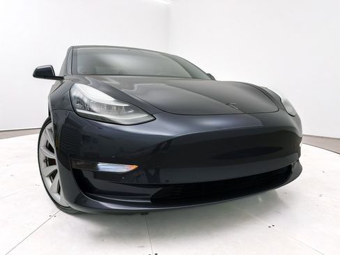 Used 2018 Tesla Model 3 Long Range image 2
