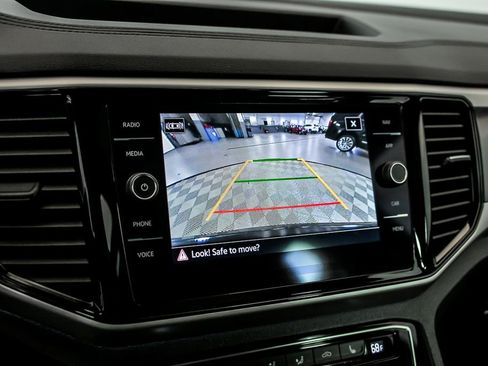 Used 2023 Volkswagen Atlas Cross Sport SEL R-Line image 21