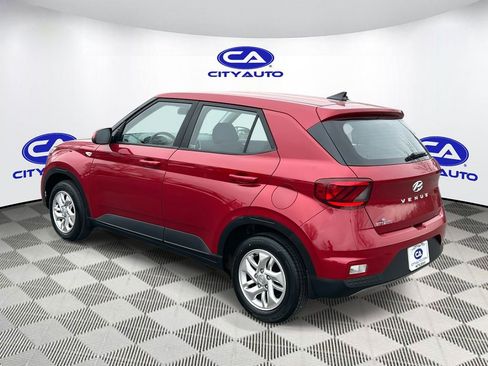 Used 2022 Hyundai Venue SE image 6