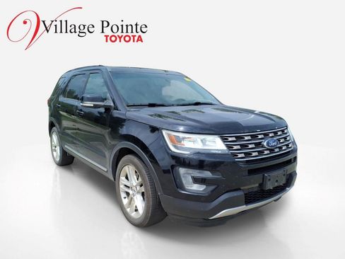 Used 2016 Ford Explorer XLT w/ Equipment Group 202A AWD/4WD image 5