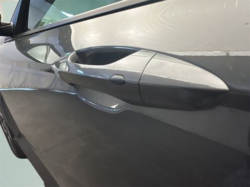 Certified 2025 Hyundai Kona SEL image 5