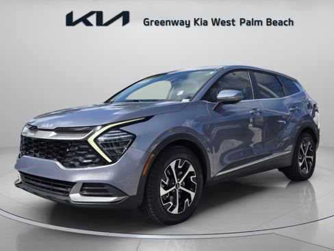 Used 2024 Kia Sportage EX image 3