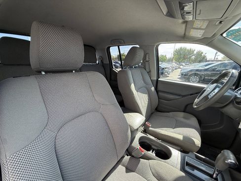 Used 2017 Nissan Frontier SV RWD image 17