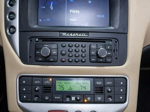 Used 2013 Maserati GranTurismo Sport image 15