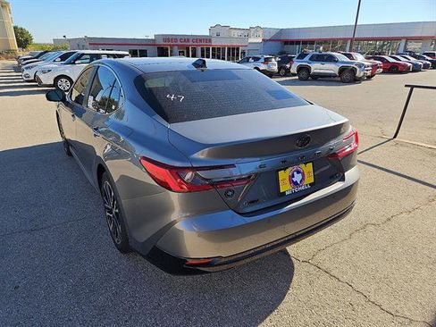 Used 2026 Toyota Camry XLE image 3