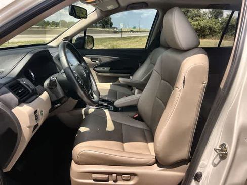 Used 2017 Honda Pilot EX-L image 11