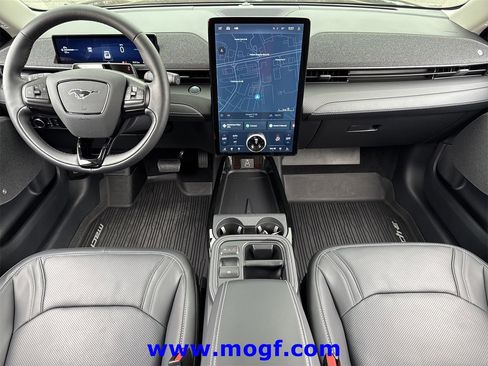 Certified 2025 Ford Mustang Mach-E Premium image 2