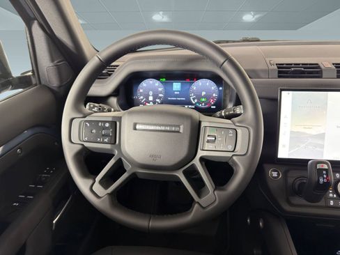 Used 2026 Land Rover Defender 110 S image 16
