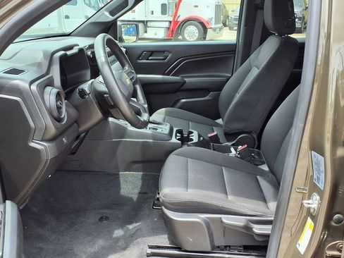 Used 2023 Chevrolet Colorado W/T RWD image 13